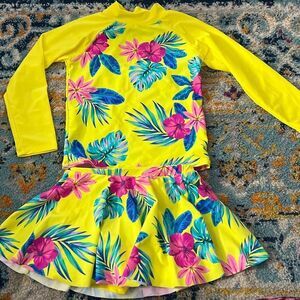 Girls size 8 yellow floral 2 piece swimsuit NWOT